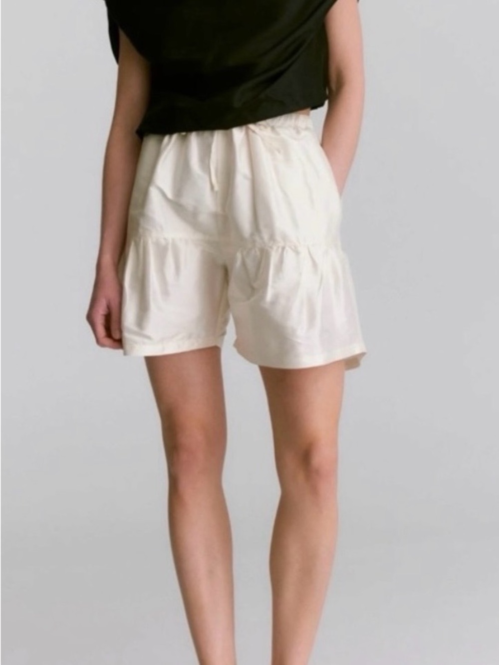 Chelsea Mak White/Cream Silk Orlando Shorts Large
